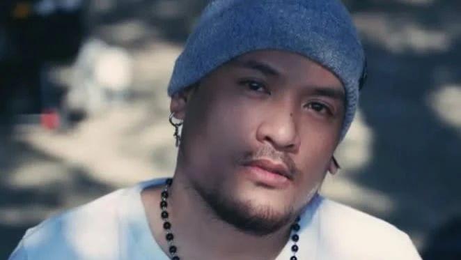 36岁主唱跨年夜坠亡，舞台背后的血与泪