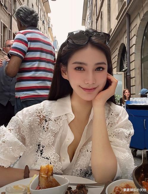 汪小菲带小梅到日内瓦度蜜月,坐游艇喂天鹅,大S没有过的待遇