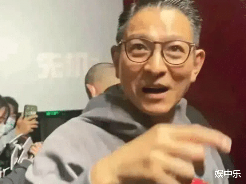 刘德华私下白发照片引网友热议