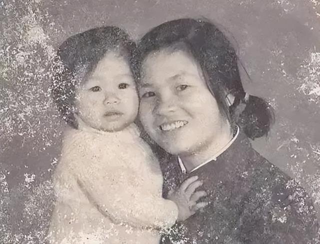 朱丹现身《浪姐5》，身材发福不敢认，事业频翻车，如今清醒了吗