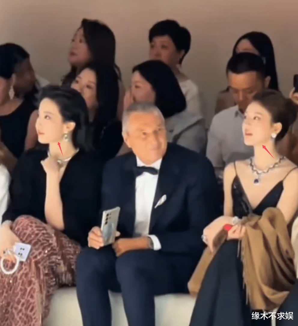 37岁刘亦菲晚宴跳舞惹争议,舞姿难评被嘲油腻,还没小时候仪态好