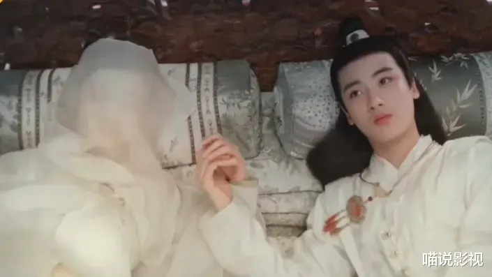 刘姥姥也追潮流？“绿宝石”造型遭炮轰，网友：还是喜欢沙玉华版