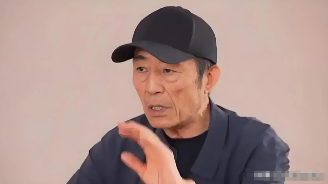 张艺谋怒斥云朵改编《东方红》:这首歌不是你想改就能改的!