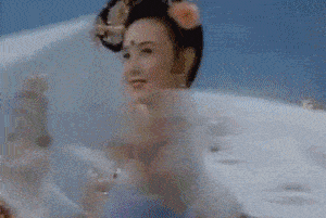 都是扮演嫦娥,鞠婧祎和赵丽颖、迪丽热巴对比,差距不是一点半点