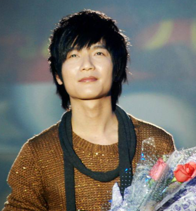 拒绝富婆包养,不惧封杀,17年干净得像张白纸,他的良心值得227亿