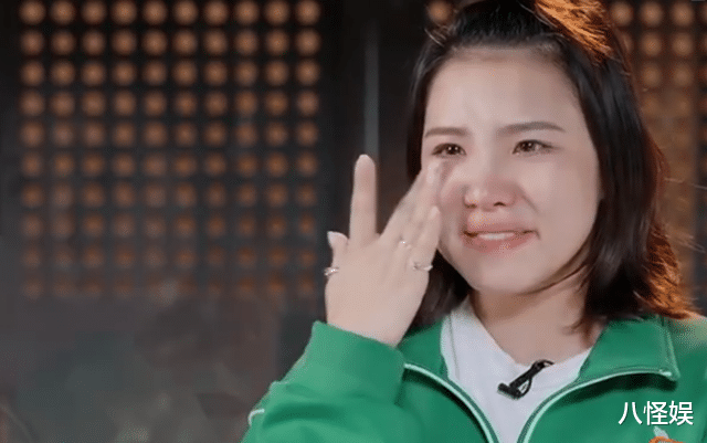 谢依霖被偶遇，真人又白又美比电视上好看，因坐商务舱被骂装穷