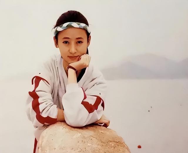 美过舒淇叶玉卿,恋日本大佬,嫁入豪门后离婚,50多岁越老越迷人