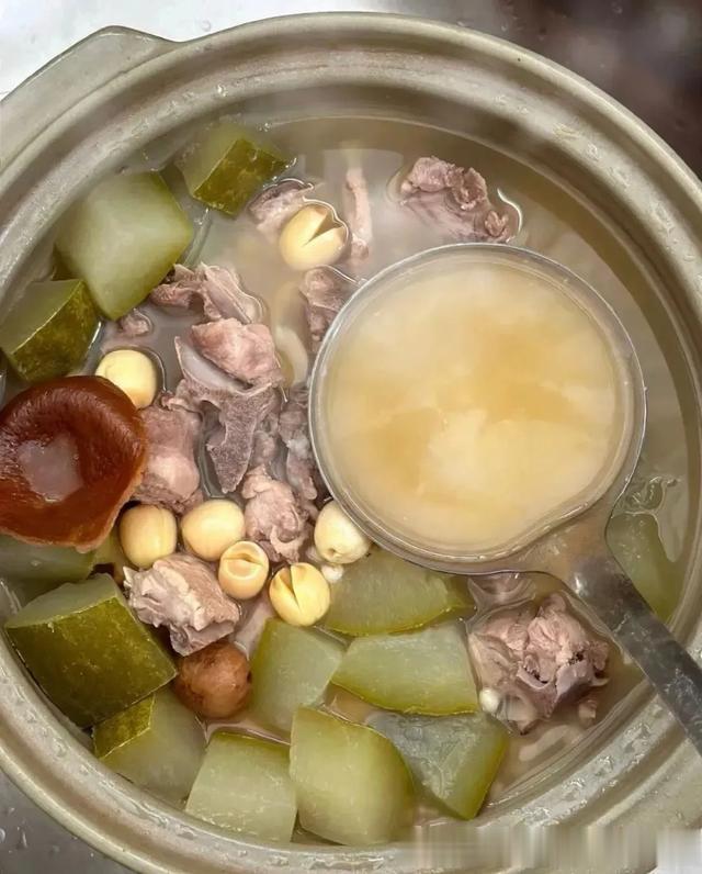 七月“一碗汤,湿气走光光”7月常喝3碗汤,祛湿健脾,安稳度伏天