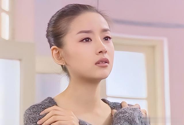 尬吹美人却连额头都不敢露，扛得住“大光明”发型的，才是真神颜