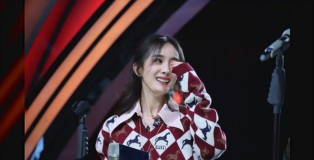 恬不知耻!没一个代表作,还敢跨界当评委,这4位明星羞不羞啊!