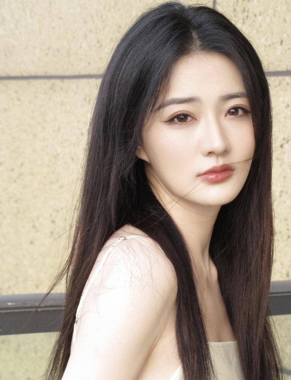 又一对姐弟恋!徐璐与吴崇轩恋情疑曝光,两人相差近5岁