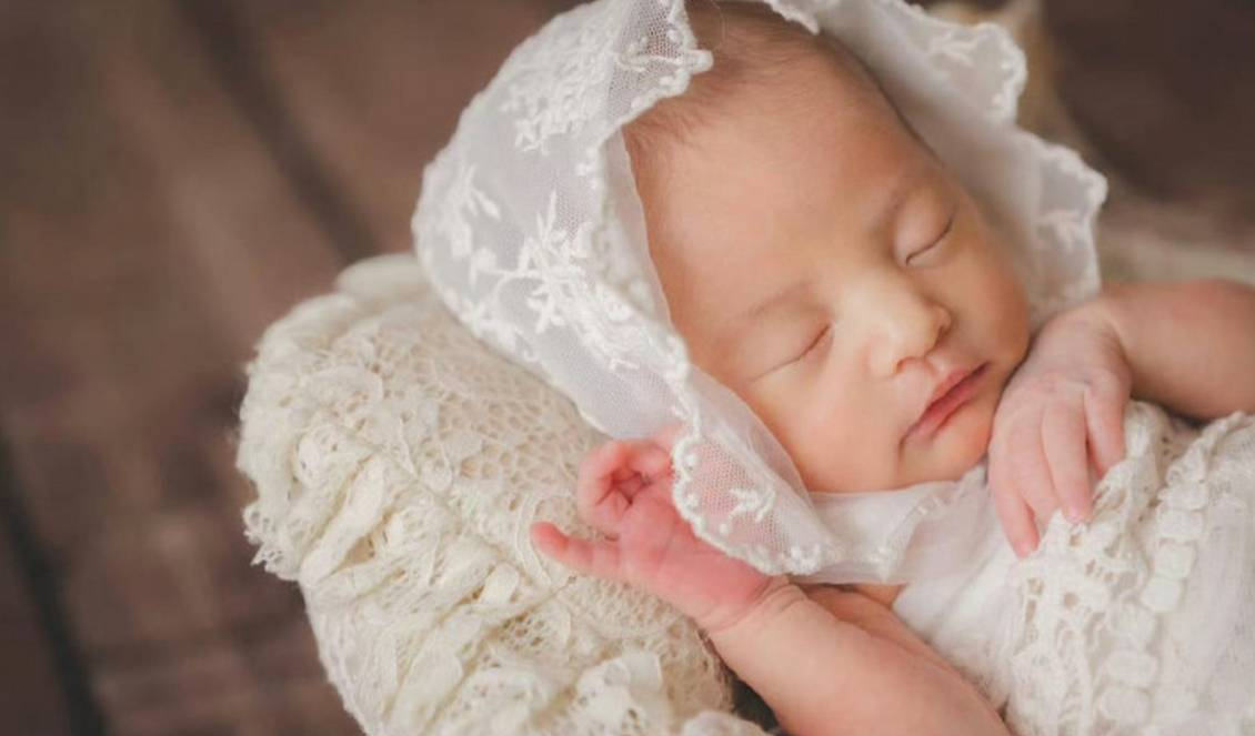 昆凌首晒三孩子正脸照,女儿随妈儿子随爸,颜值出众姐弟开心合影