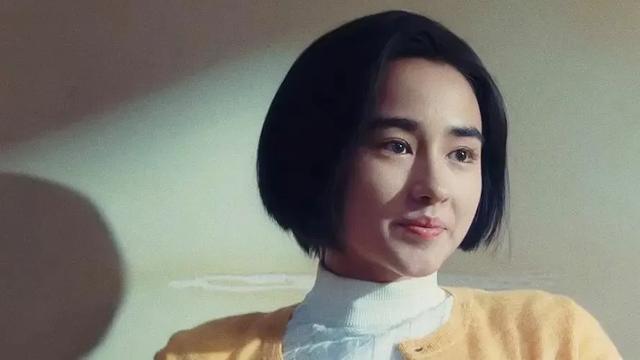 给8位最有潜质的“00后”小花排座次,胡连馨垫底,夏梦仅排第2