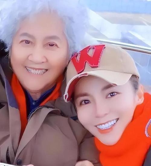 “央视当家花旦”朱迅：生命终将结束，为何不勇敢面对生命的终点