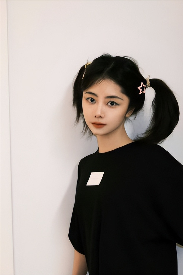 双马尾松韵,可爱涅?