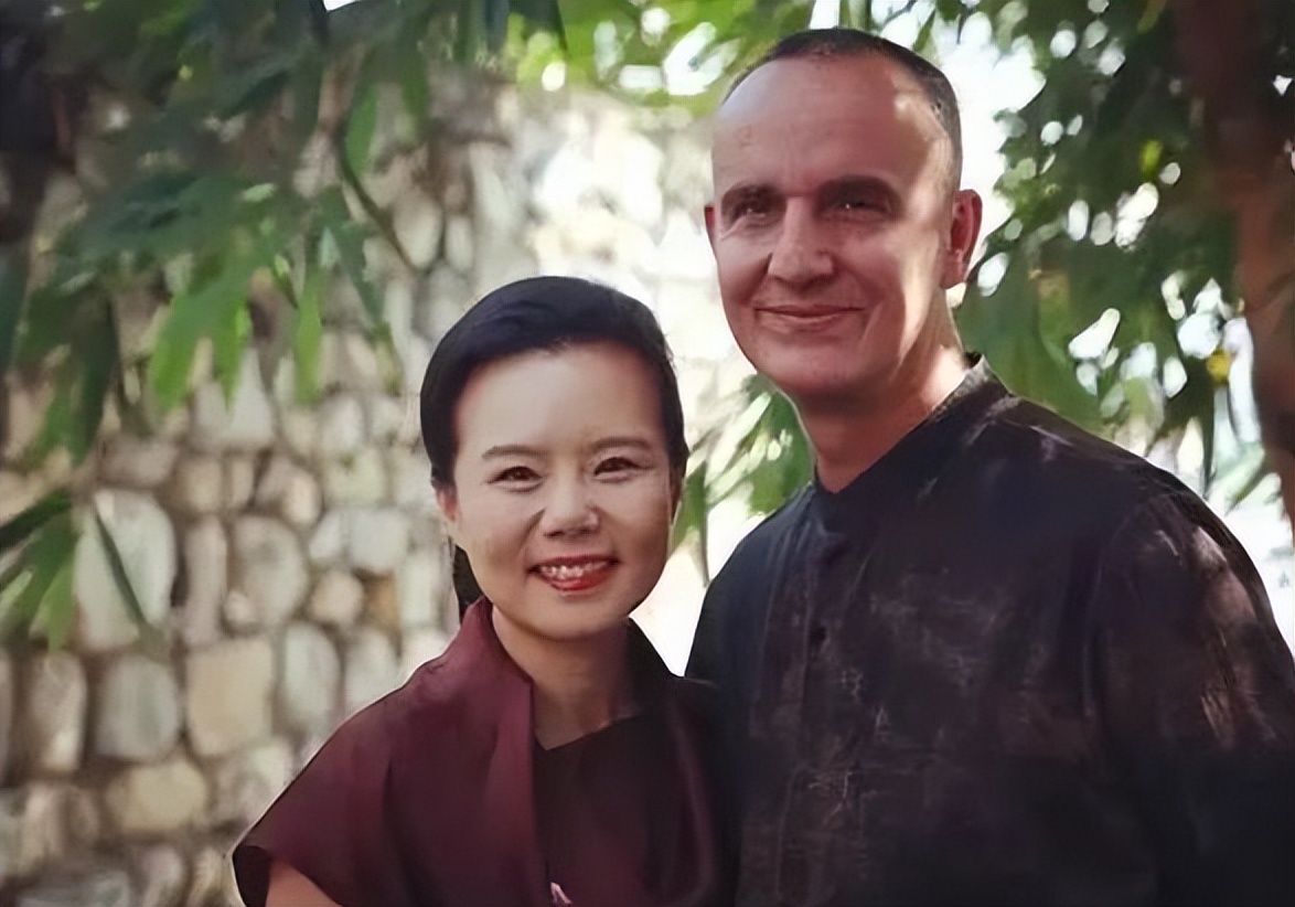 龚琳娜宣布与德国丈夫离婚,与男方结婚20年曾一同创作《忐忑》