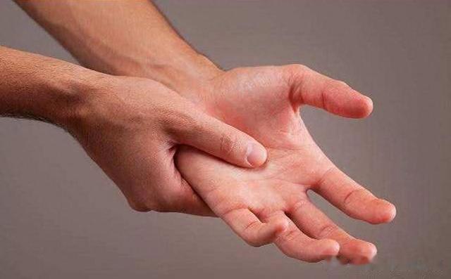 为什么说肝绝十指僵，肾绝汗发凉，胃绝吐食浆？