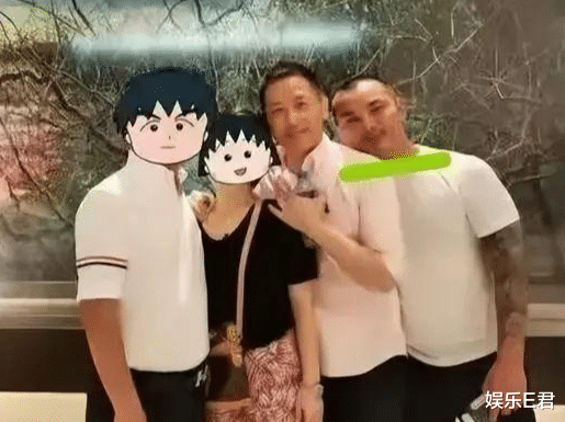 霸占张国荣骨灰,带新男友住哥哥房子,唐鹤德的人设已彻底崩塌