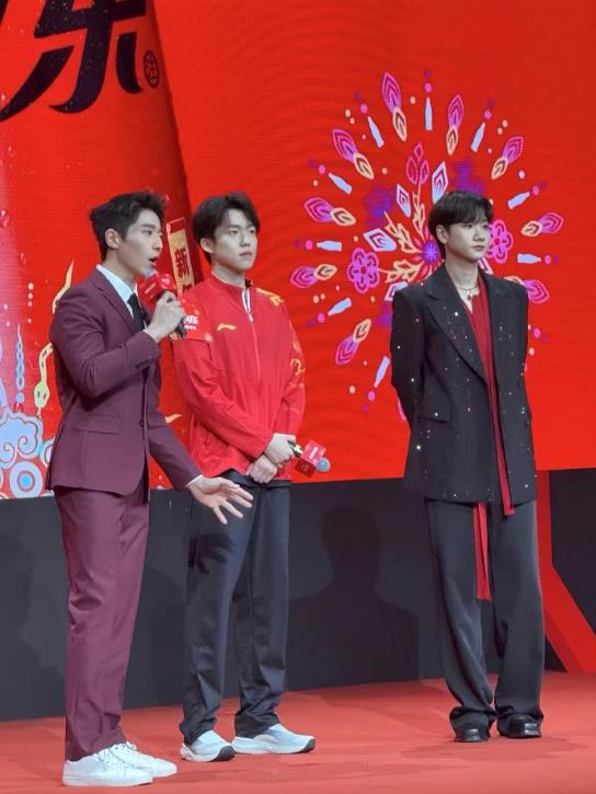 王楚钦被高管一推,娱乐圈的世态炎凉,在杨洋身上体现的淋漓尽致