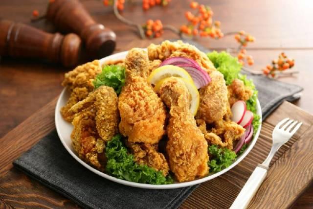 11岁男孩患胰腺炎，三个月后发展成癌症，医生呵斥：怎么能吃这些