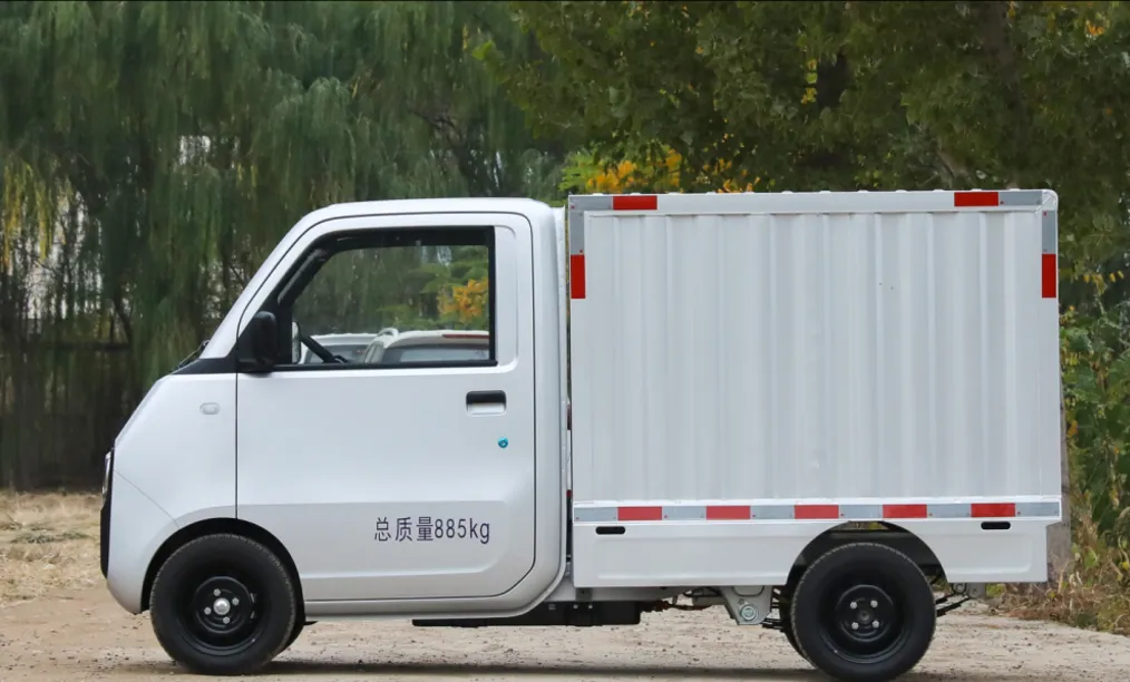 五菱又出神车！售价仅26800元，拉人载货两不误，这次能否再次引爆市场？