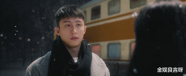 一屋子专业演员,硬是演不过一个跨界的小网红,烂不是没有原因的