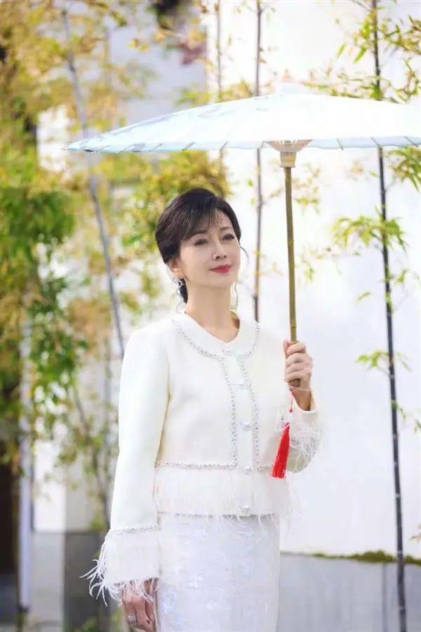 赵雅芝，突传新消息！