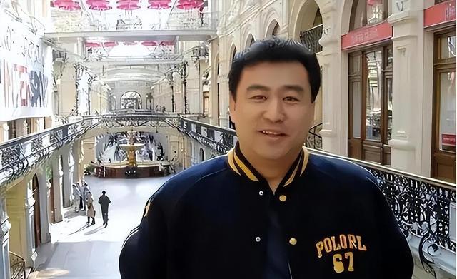 张宏民:央视工作32年零绯闻,一生不婚不育,退休后被富婆逼婚