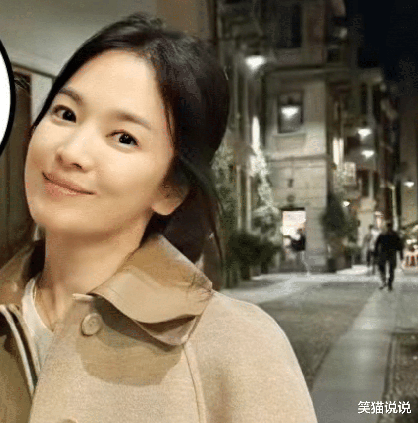 宋慧乔抵达意大利后晒照，白衣短发好惬意，网友偶遇合照