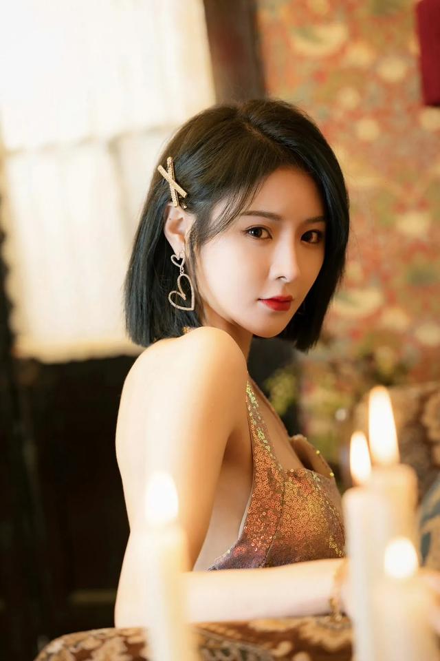 莫寒 美腿玉足 娇俏迷人