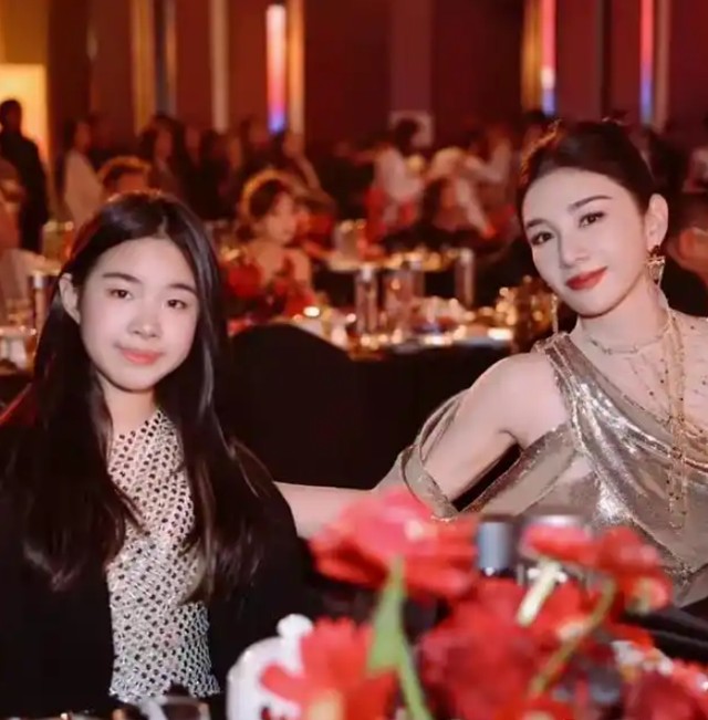 4个整容失败转做网红的女演员，爱情公寓就占俩，现状令人唏嘘！