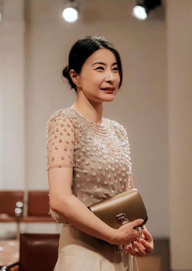 郭晶晶的大动作，让霍家人满眼的骄傲，她做了什么？网友：怒赞