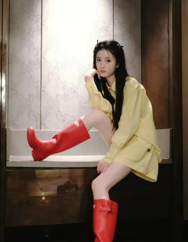 裴佳欣：童星蜕变，少女初长成