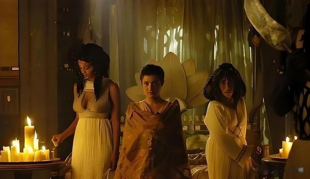 HBO惊世神剧：比肩《斯巴达克斯》网友：全程指缝看