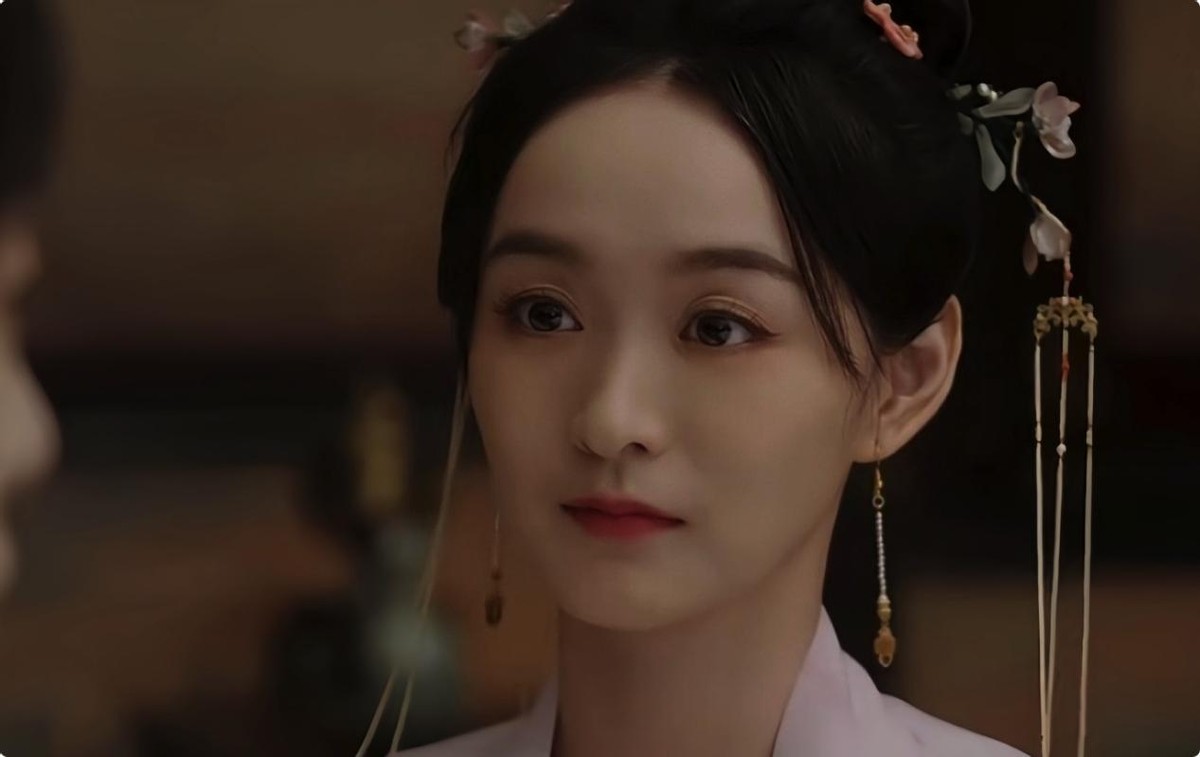 90后都开始演妈了!30岁小花给37岁何泓姗演妈,却毫无违和感