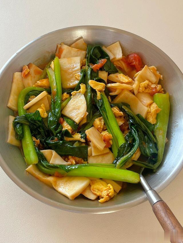 夏天，我家常吃的8道荤素菜，营养均衡又美味，吃出健康好体质