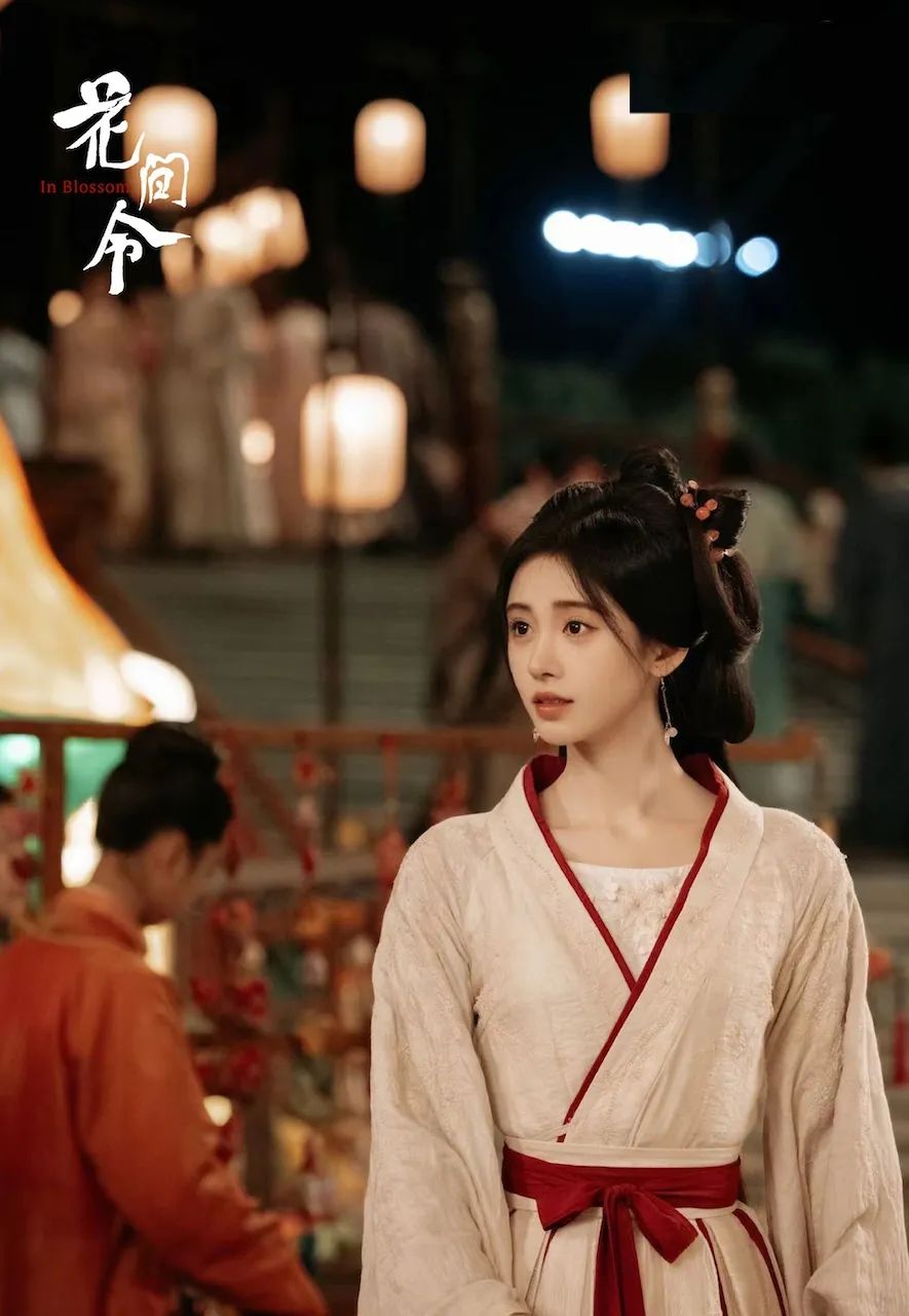 《与凤行》选角太狠了!看到27岁的女七号,才知道什么是花容月貌