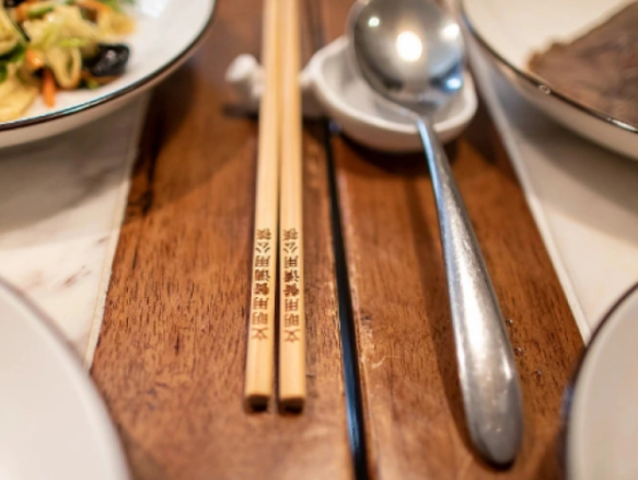 兄妹二人查出胃癌,平时不喝酒喜清淡,医生:早上爱吃1样东西