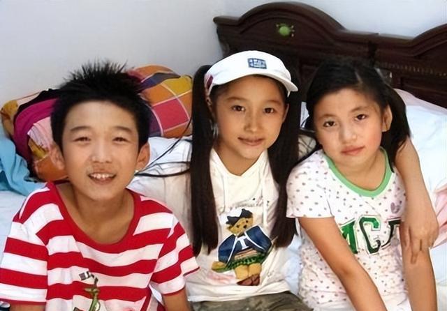 梅婷宠着、闫妮护着,长得不帅气却让大咖轮流作配,他啥来头?