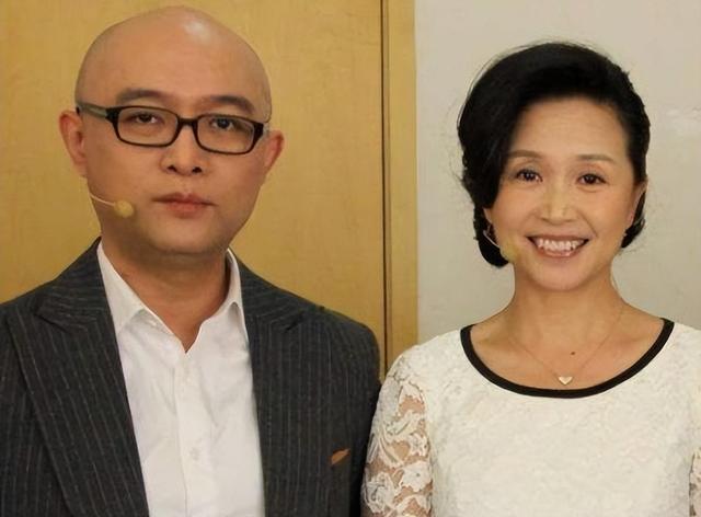 这还是《非诚勿扰》里的黄菡?时隔7年再次亮相,却判若两人!