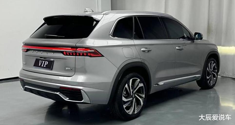 小号沃尔沃XC60，2.0T动力，中型SUV尺寸，才13万多，舒适耐用