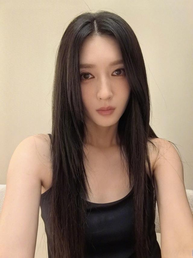 江疏影整容了?完全没认出来啊…