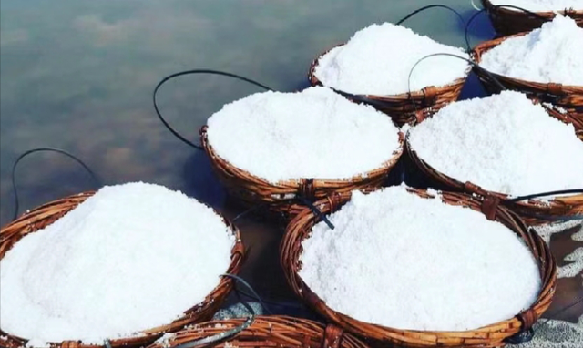买食用盐，挑“海盐”还是“精盐”？早知早受益，了解再买不吃亏