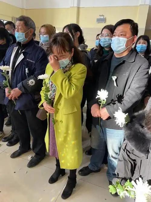 主持人王静追悼会：患病到离世仅7个月，现场多位名人送别