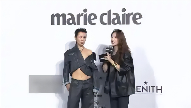 与王全安恋爱十年无果，如今48岁的她，直接官宣结婚想做家庭主妇