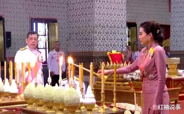 苏提达王后走少女路线，樱花礼服仙气飘飘，跟国王老公秀恩爱