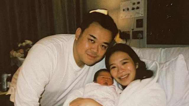 李兆基四代同堂！晒全家福，外孙女再添丁