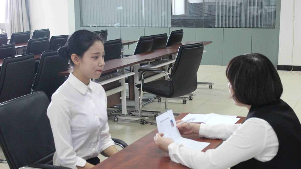 年薪200万HR提醒：公司有这些行为其实是在逼你离职