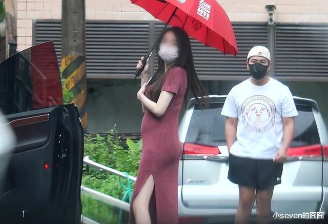 欧弟三度当爸爸！曾吐槽养不起女儿，二婚后卖掉与前妻住过的房子