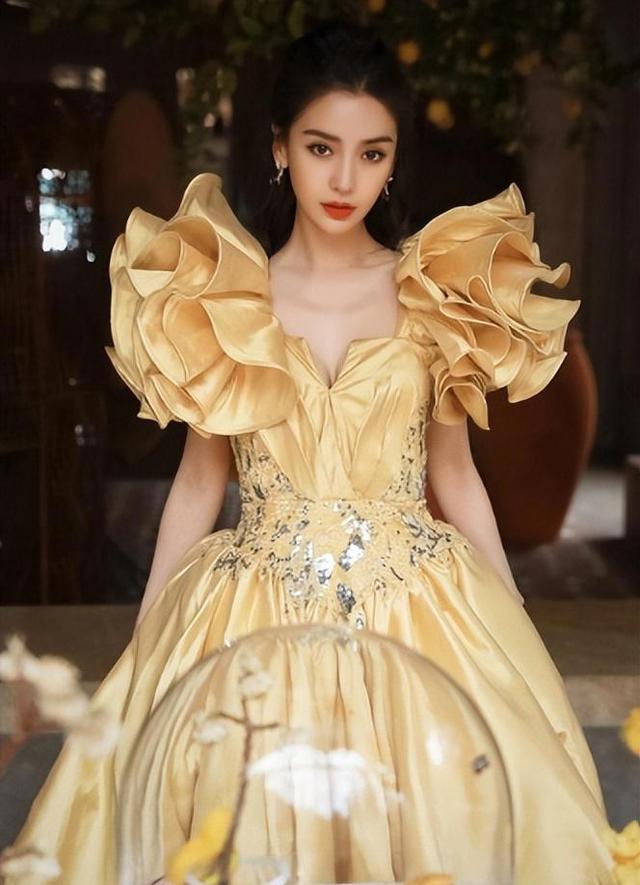 离婚2年,才看懂黄晓明的这盘“大棋”,原来金星真的没说错